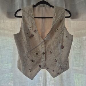 Elegant Cream Lace Vest with Floral Accents